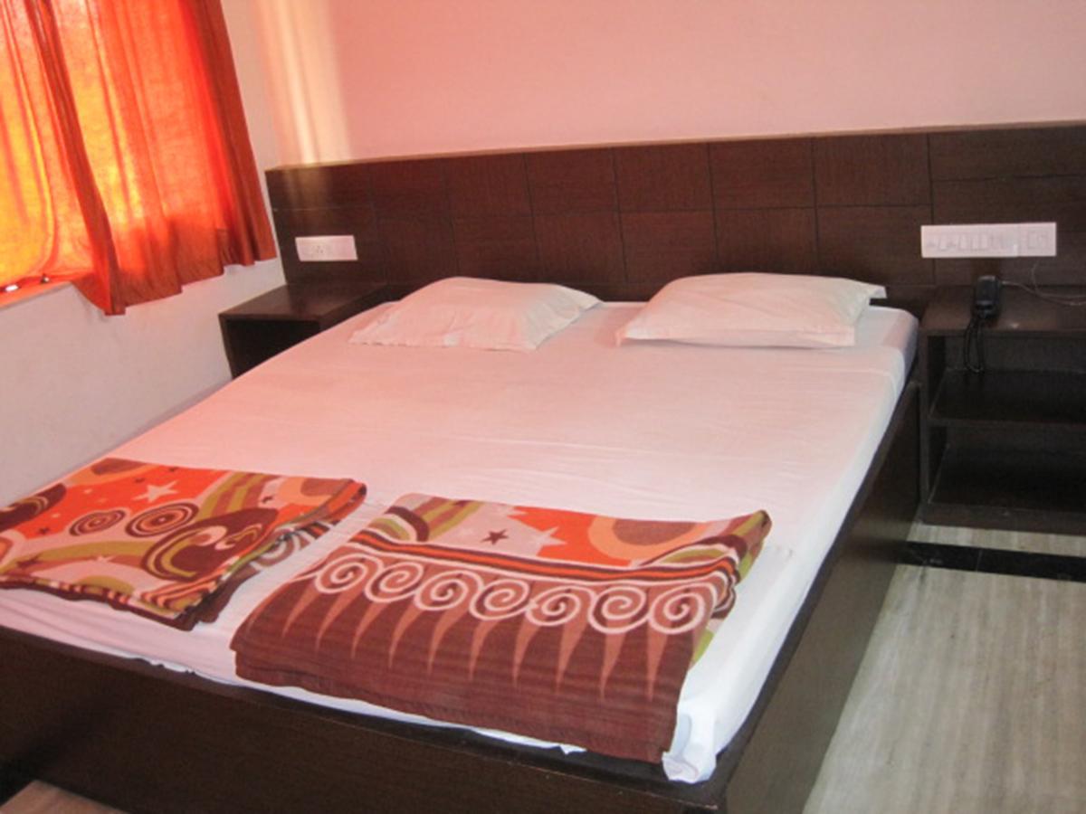 Hotel Arya Palace Пури Экстерьер фото