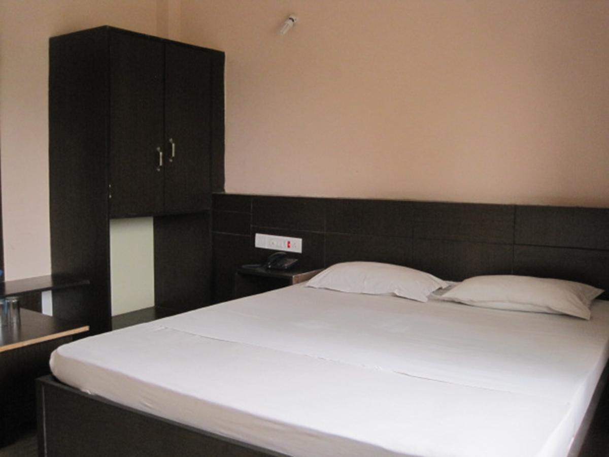 Hotel Arya Palace Пури Экстерьер фото