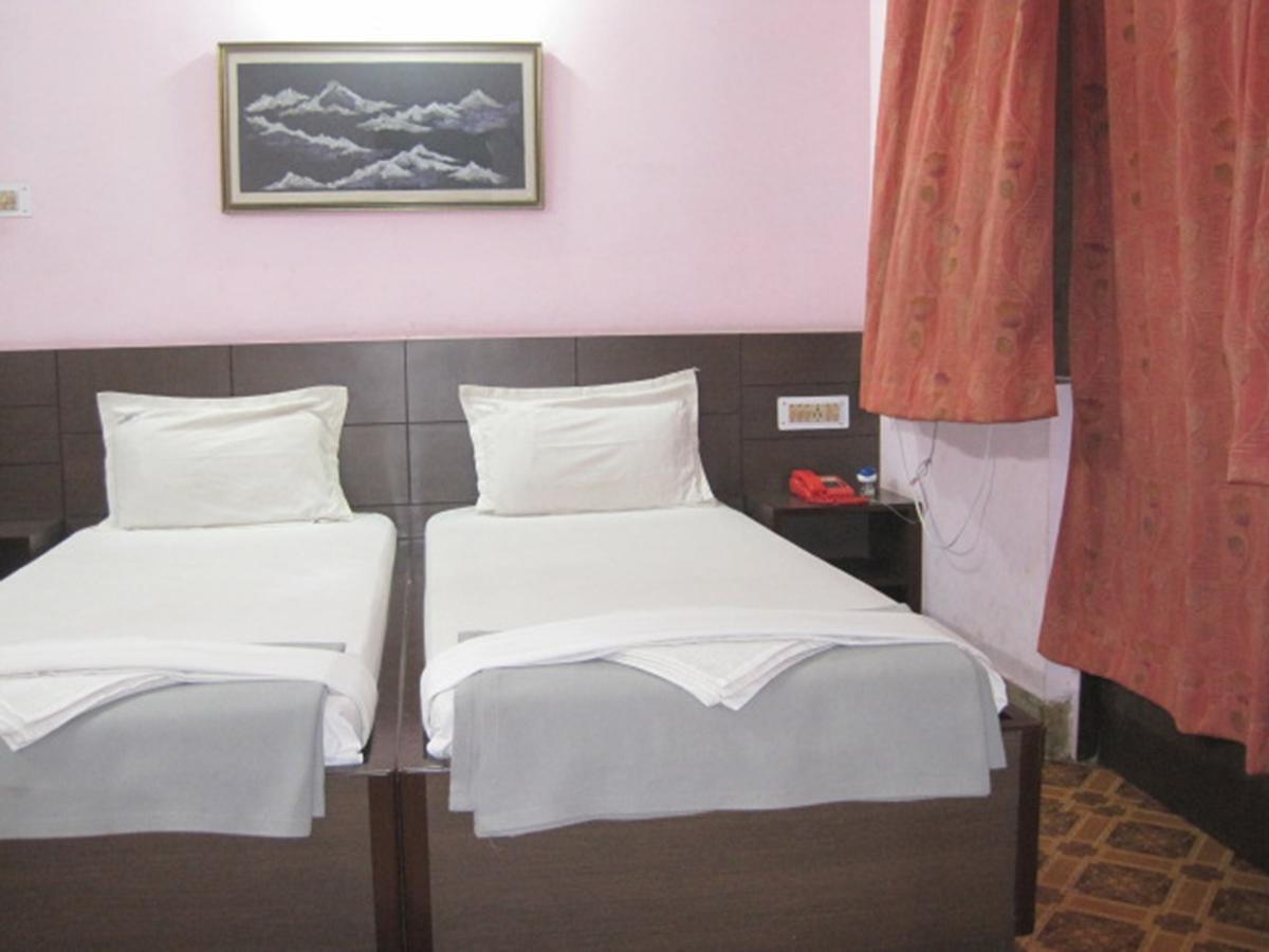 Hotel Arya Palace Пури Экстерьер фото