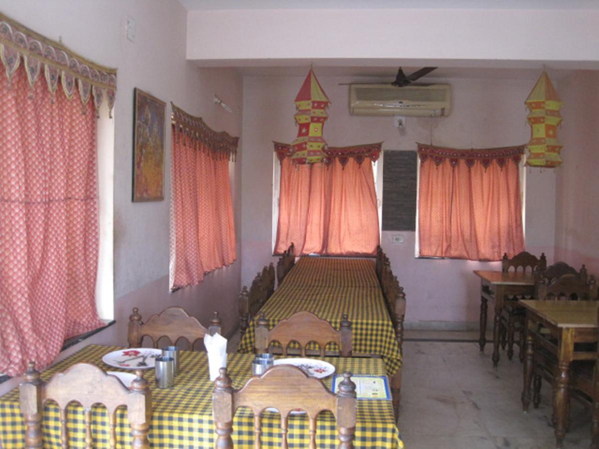 Hotel Arya Palace Пури Экстерьер фото