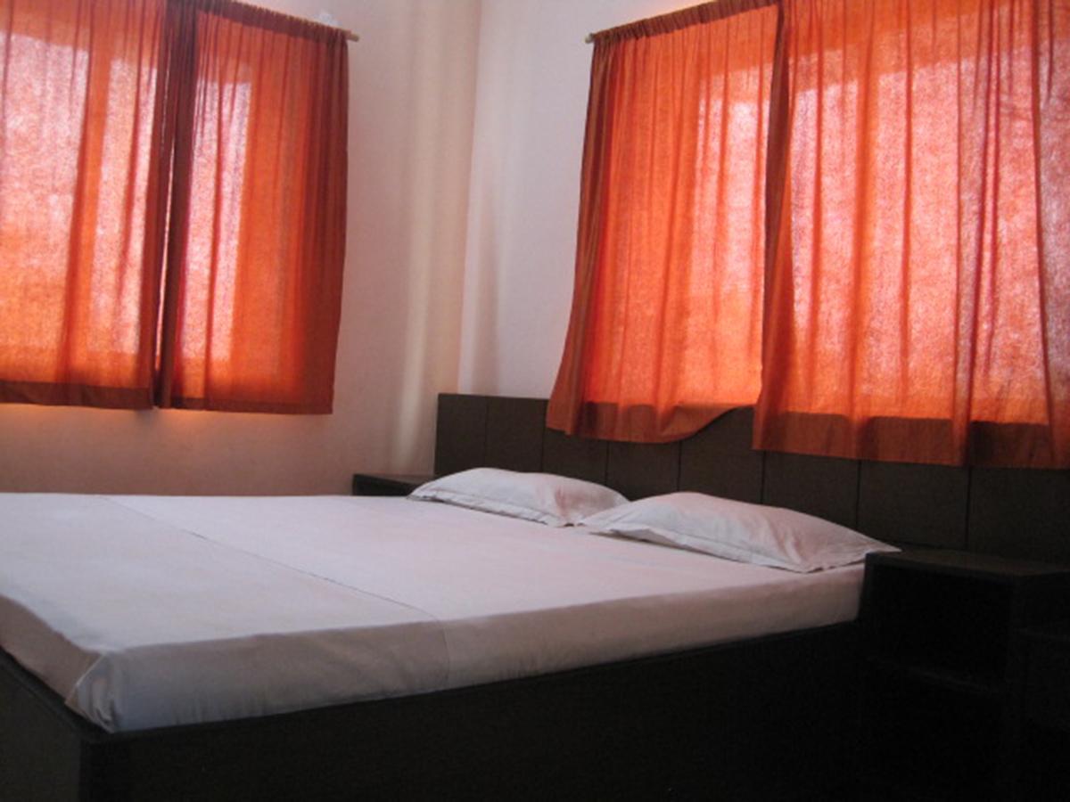 Hotel Arya Palace Пури Экстерьер фото